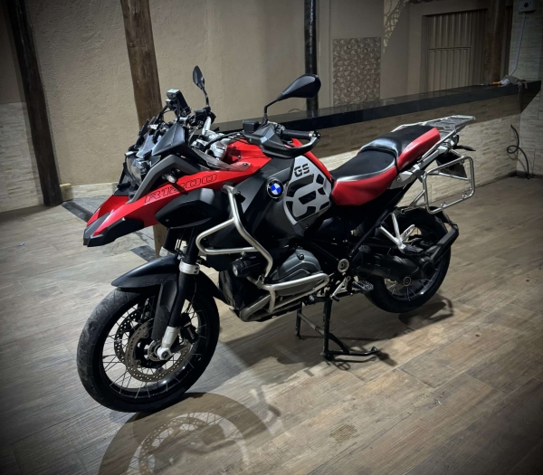 2° EDIÇÃO BMW R1200 RED 