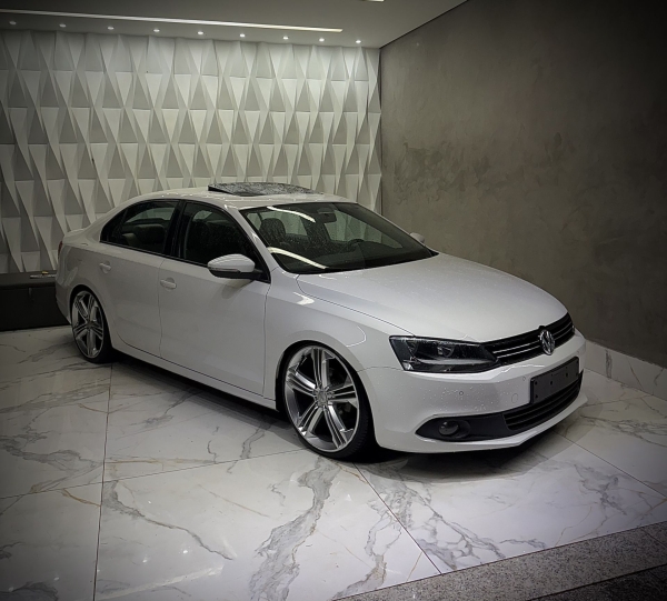 Jetta branco 